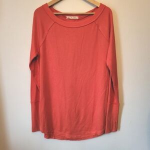 New WE THE FREE Women's Orange Long Sleeve Open Thumb Top